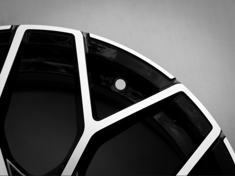 smart fortwo Custom Wheels - 453 Model - KUHLFX - Estremo Nero w/ Machined Face - Single Wheel - 17"