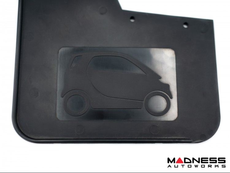 smart fortwo Mudflaps - w/ embossed smart silhouette 