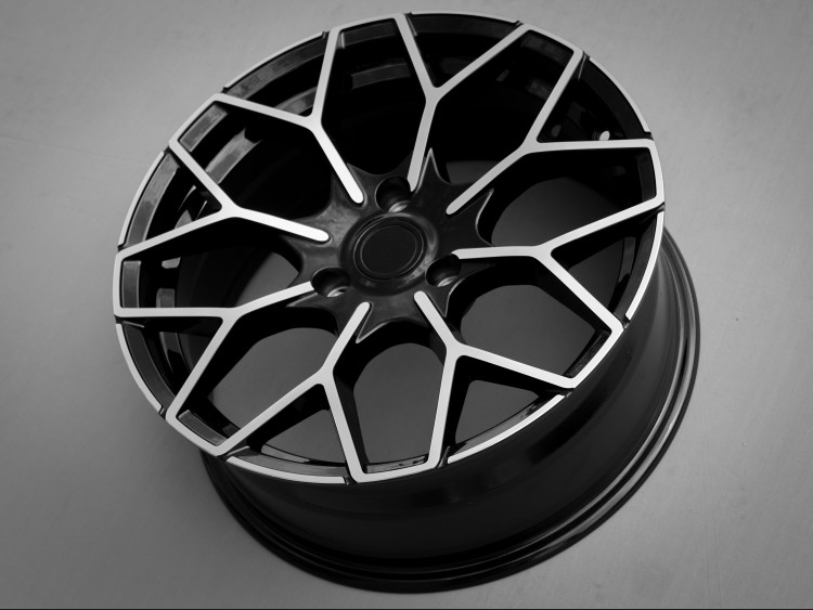 smart fortwo Custom Wheels - 451 Model - KUHLFX - Estremo BiColor - Set of 4 - 17"