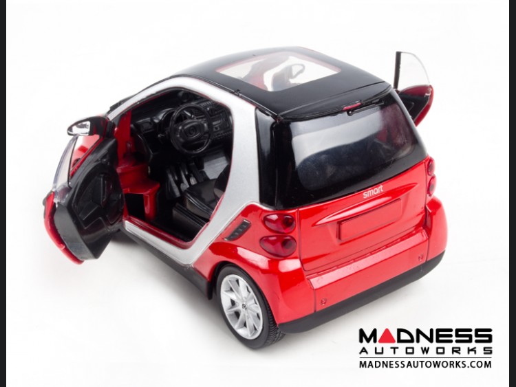 Smart Fortwo Pickup 1:24 Scale Car Model Diecast Gift Toy Vehicle Pull Back 