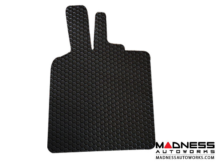 Car Pass Black/Red Automotive Universal Floor Mat Set D2402 Car Pass Black/Red Automotive Universal Floor Mat Set D2402
